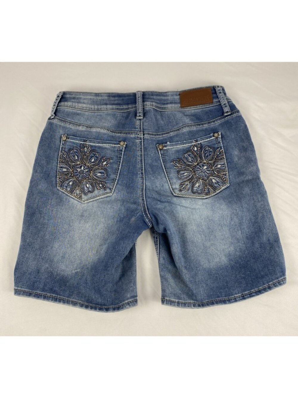 Hydraulic Lola Curvy Low Rise Stretch Jean Shorts Womens / Jrs Size 9 / 10 - Picture 2 of 9